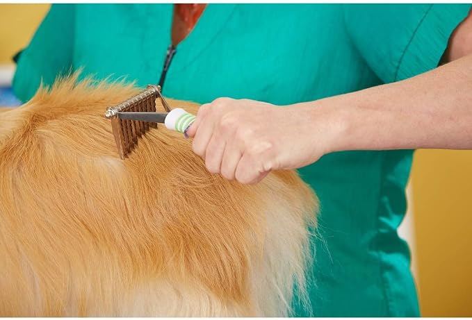 Andis 66050 De-Matting Rake with 10 Blades - Grooming Brush with Safety Edges & Promotes Healthy Skin & Coat - Non-Slip Handle, De-Shedding & Perfect for Long-Haired Breeds – 1 Pack, Green