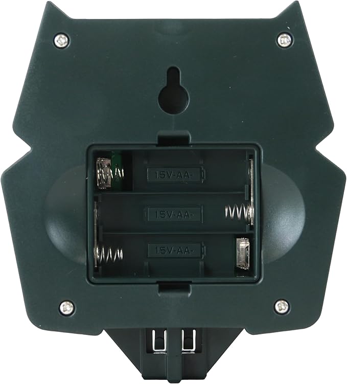 Chapin 76001 Ultrasonic Animal Repeller Outdoor, Solar Powered for Yards, Gardens, and Fields, Deer, Raccoon, Skunk, Rabbit, Rodent, Cat, Sound Repellent