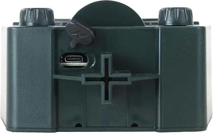 Chapin 76001 Ultrasonic Animal Repeller Outdoor, Solar Powered for Yards, Gardens, and Fields, Deer, Raccoon, Skunk, Rabbit, Rodent, Cat, Sound Repellent