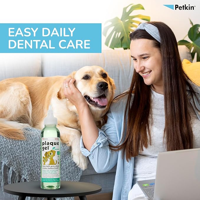 Petkin Plaque Remover Gel – Cleans Teeth and Gums, Removes Plaque and Tartar - Freshens Breath and Whitens Teeth with Baking Soda - Ideal for Daily Use, No Brushing or Rinsing - 4 fl oz