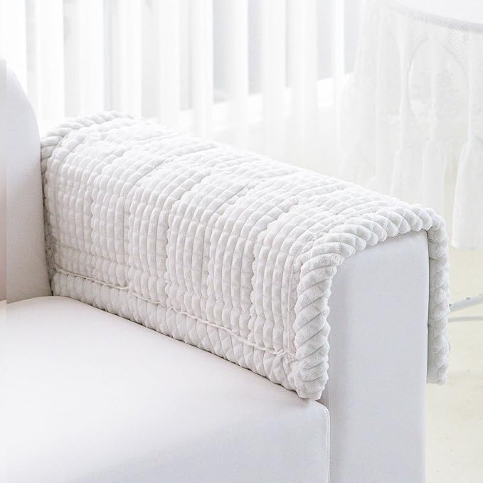 Couch Cover for Dogs Washable, Non-Slip Pet Couch Covers for Sofa, Fuzzy Dog Couch Cover Blanket, Thick, Soft, Plush Couch Cushion Covers for Sofa Protector (White, 27.6" x 27.6"/70 x 70cm)