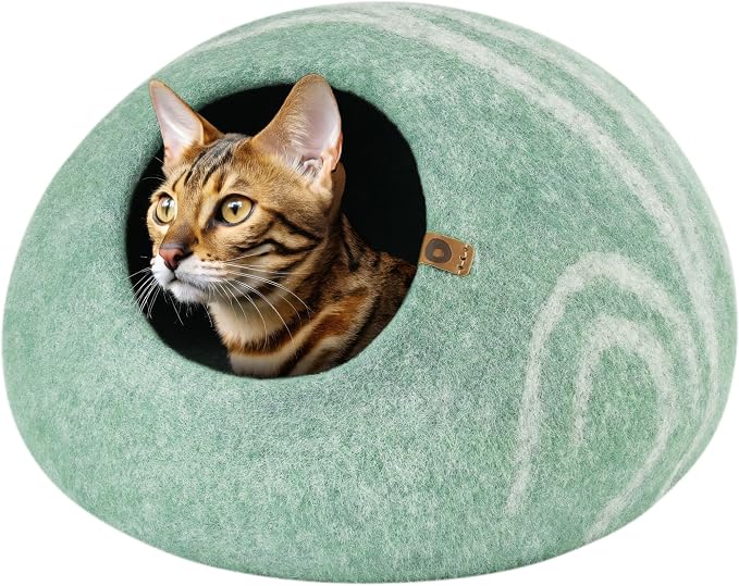 Cat Cave – Premium Felt Cat Bed Enclosure for Indoor Cats, Handmade Merino Wool (Pistachio, Medium)
