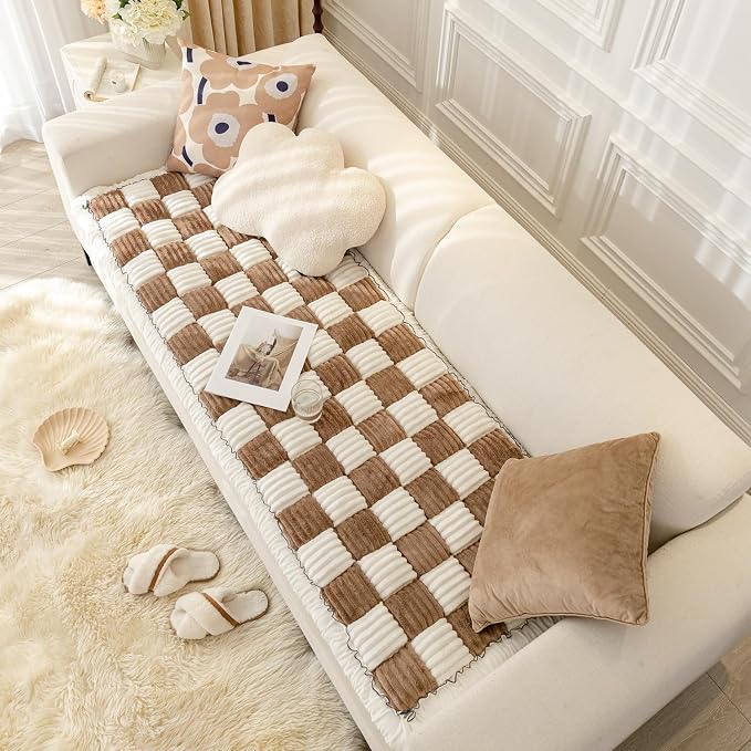 Dog Couch Cover Protector, Quilted Washable Non-Slip Sofa Mat for Pets | Cotton fabric, quilted checkerboard, PP cotton filling, non-slip backing, machine washable, for sofa, window seat and floor