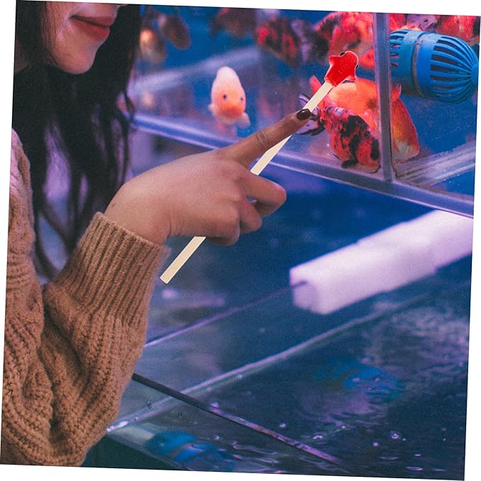 KOMBIUDA Betta Fish Training Wand Interactive - Wooden Plaything for Betta Tank Decoration for Fish Exercise Random Color