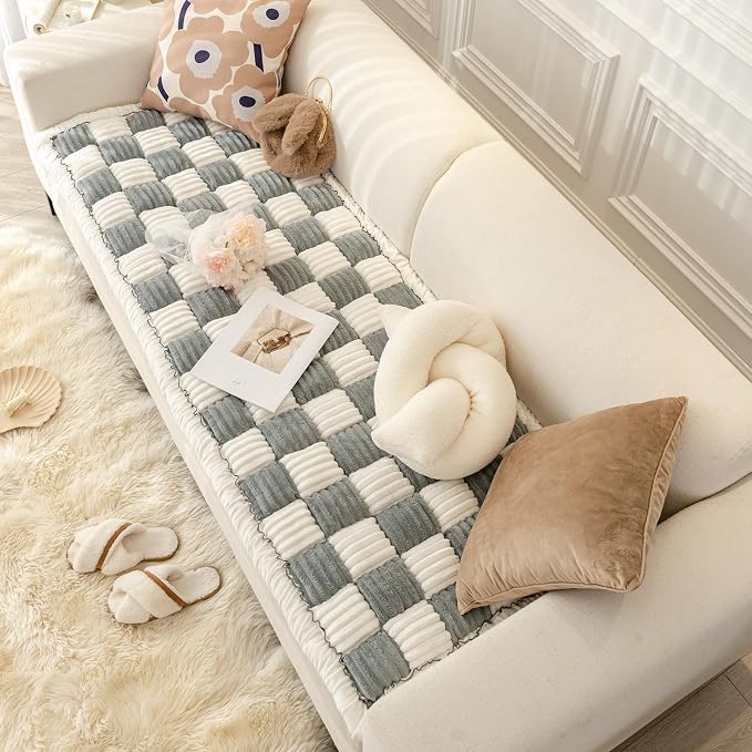 Dog Couch Cover Protector, Quilted Washable Non-Slip Sofa Mat for Pets | Cotton fabric, quilted checkerboard, PP cotton filling, non-slip backing, machine washable, for sofa, window seat and floor