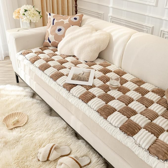 Dog Couch Cover Protector, Quilted Washable Non-Slip Sofa Mat for Pets | Cotton fabric, quilted checkerboard, PP cotton filling, non-slip backing, machine washable, for sofa, window seat and floor