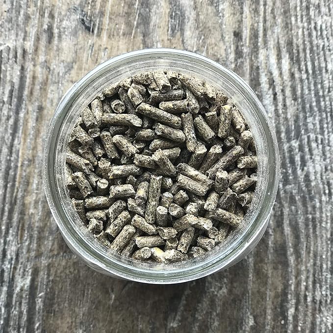 Non-GMO Rabbit Pellets - 40 lbs, 18% Protein, 1.1% Calcium, Rabbit Food Pellets with Alfalfa Hay, Supports Digestion, Promotes Strong Bones, Ideal for Growing & Mature Rabbits
