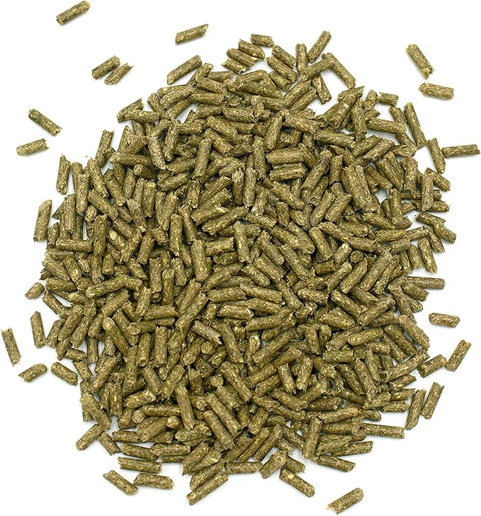 Oxbow Essentials Senior Rabbit Food, Alfalfa-Based Rabbit Pellets for Older Bunnies, High Fiber, Vitamin & Mineral Rich, Vet Formulated, Healthy Rabbit Diet for Adult Rabbits, Made in USA, 4 lb Bag
